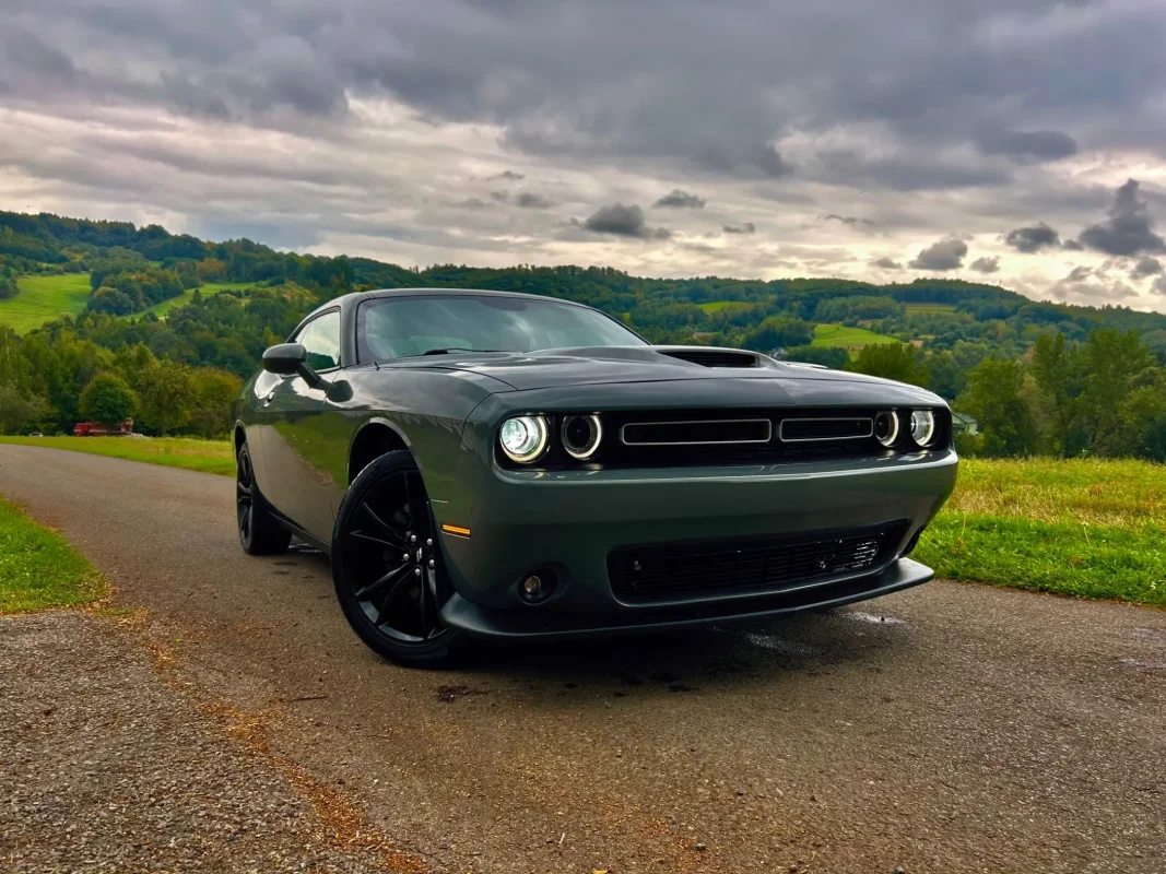 Dodge challenge 5.7 HEMI MANUŁAL !!!!! - zdjecie glowne