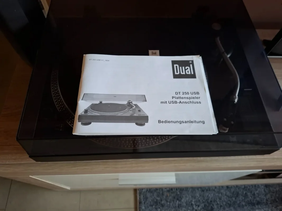 Gramofon DUAL DT 250 USB - zdjecie glowne