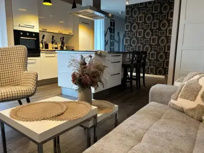 APARTAMENT Z 25 m2 TARASEM + DWA NIEZALEŻNE MIEJSCA POSTOJOWE.