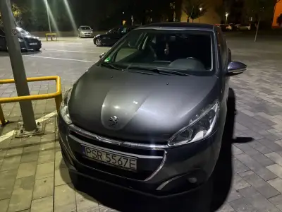 peugeot 208 1.6 diesel 2017r