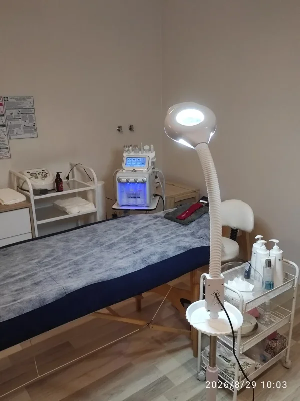 Oczyszczanie,peelingi, mikroiglowa terapia, masaż limfatyczny twarzy.Częstochowska 19C Gdańsk - zdjęcie 2