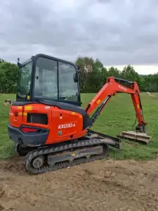 wynajem minikoparki KUBOTA KX030 - miniatura 4