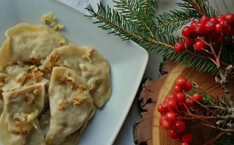 Pierogi z ziemniakami, kapusta